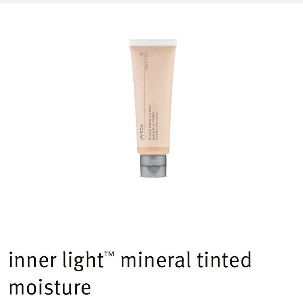 Aveda inner light mineral tinted moisture in color 02/Beechwood. Lightly used.